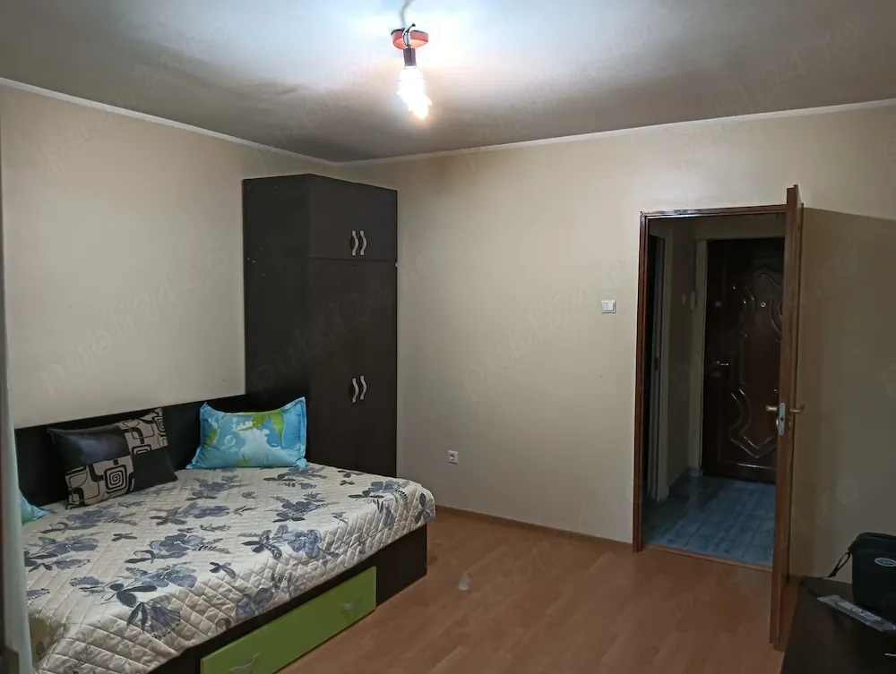 Inchiriez 1 camera mazepa