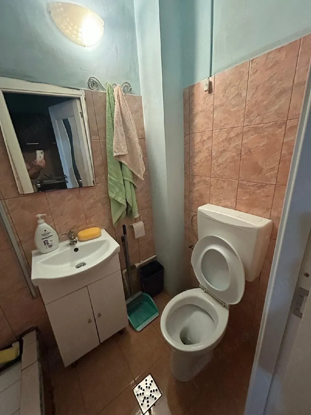 Se închiriază garsoniera