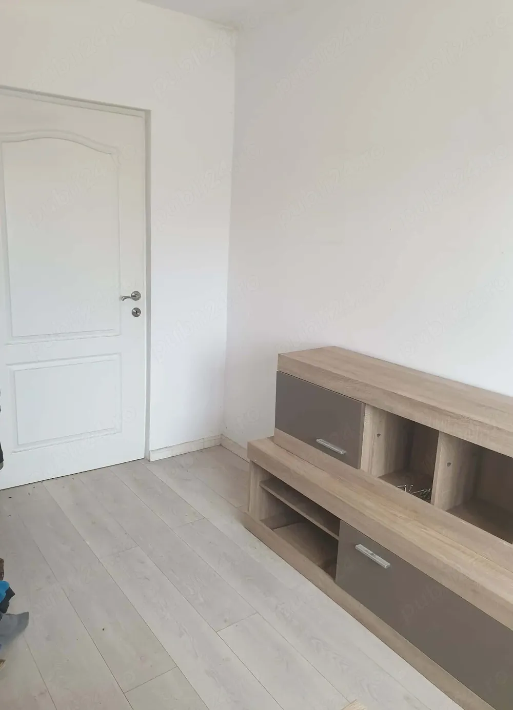 De vânzare apartament decomandat 4 camere, 2 băi, balcon, Astronauților nr 1 , pe Careiului - imagine 1