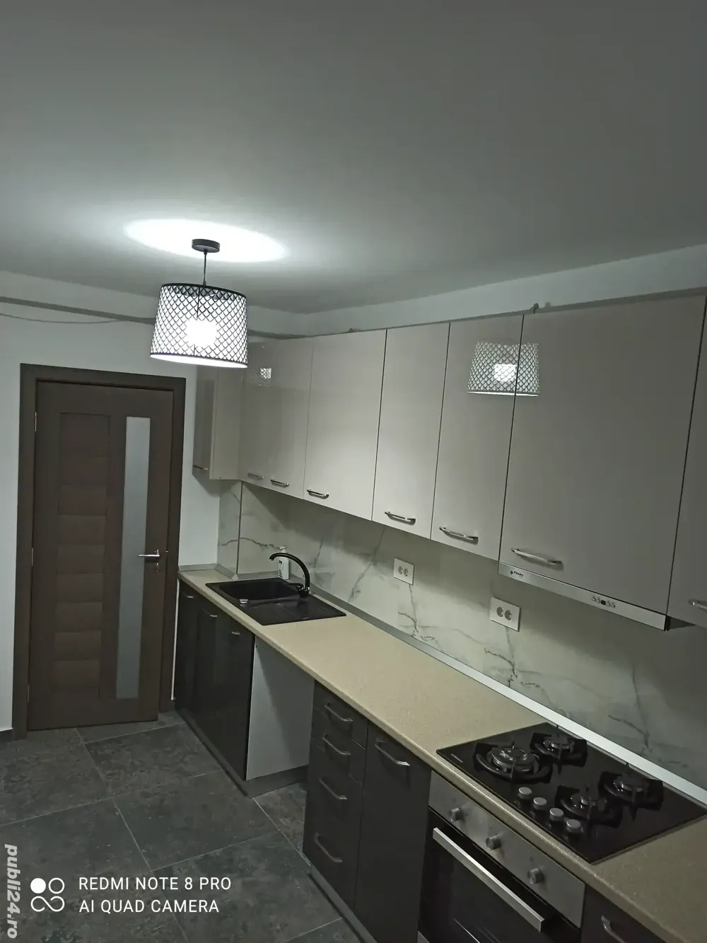 Apartament de vânzare - imagine 1