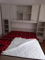 Vanzare apartament 3 camere decomandat proprietar - imagine 1