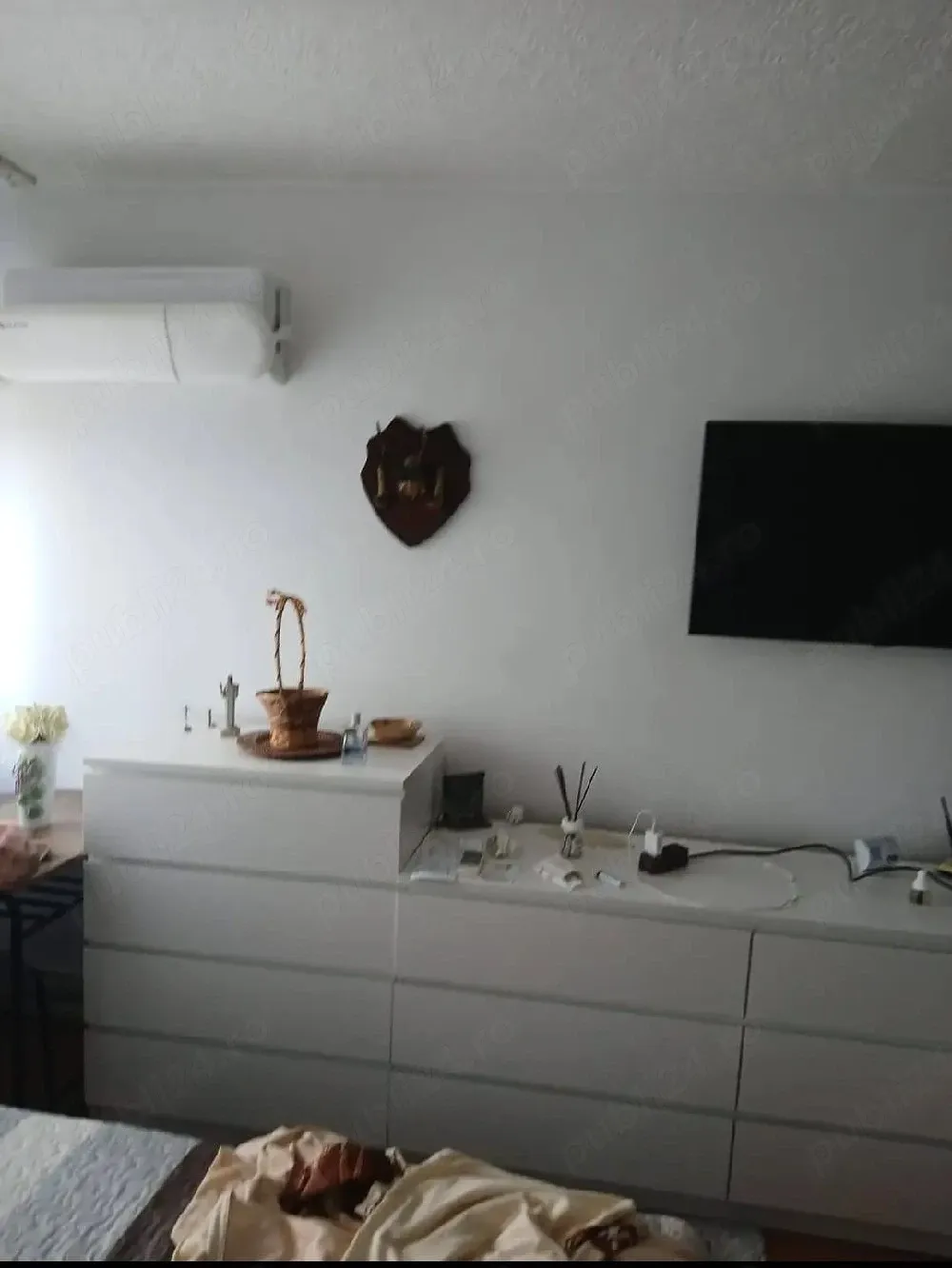 Inchriez Garsonieră Zona Artego Tg-Jiu - imagine 1