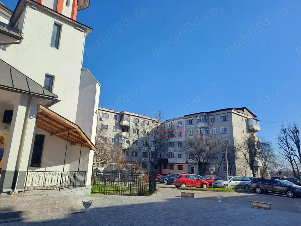 Proprietar vând apartament 3 camere, decomandat, zona Shopping City - imagine 1