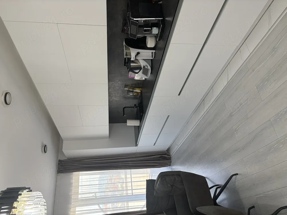 Vând apartament 3 camere - imagine 1
