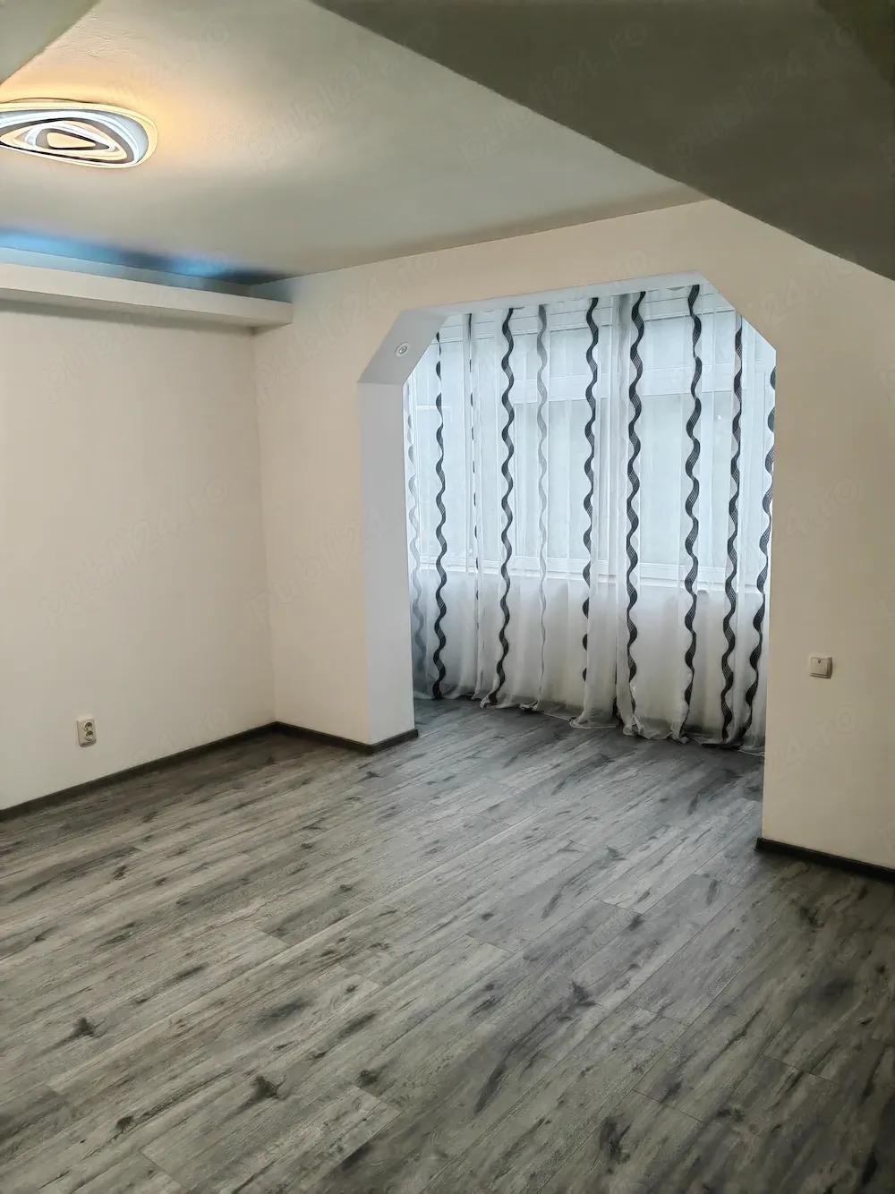 apartament 2 camere - imagine 1