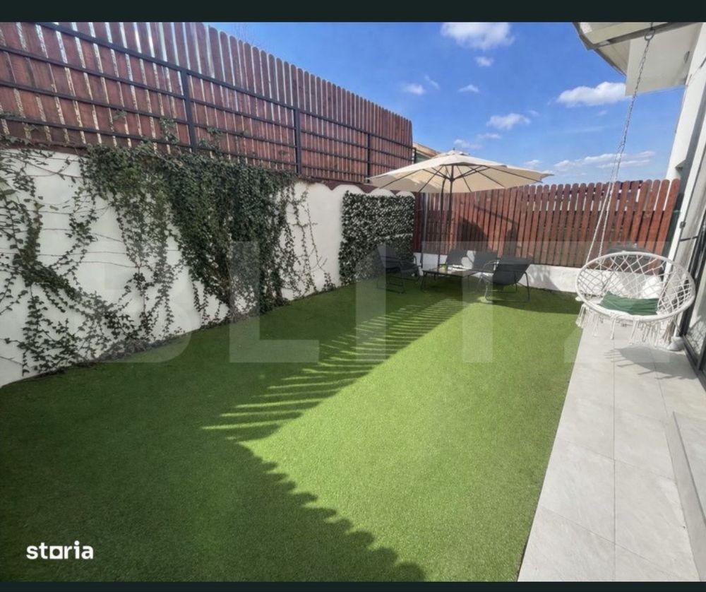 Persoana fizica vand Apartament cu curte privata
