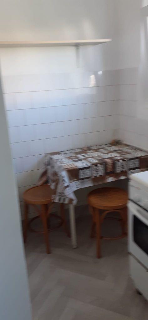 Închiriez garsonieră