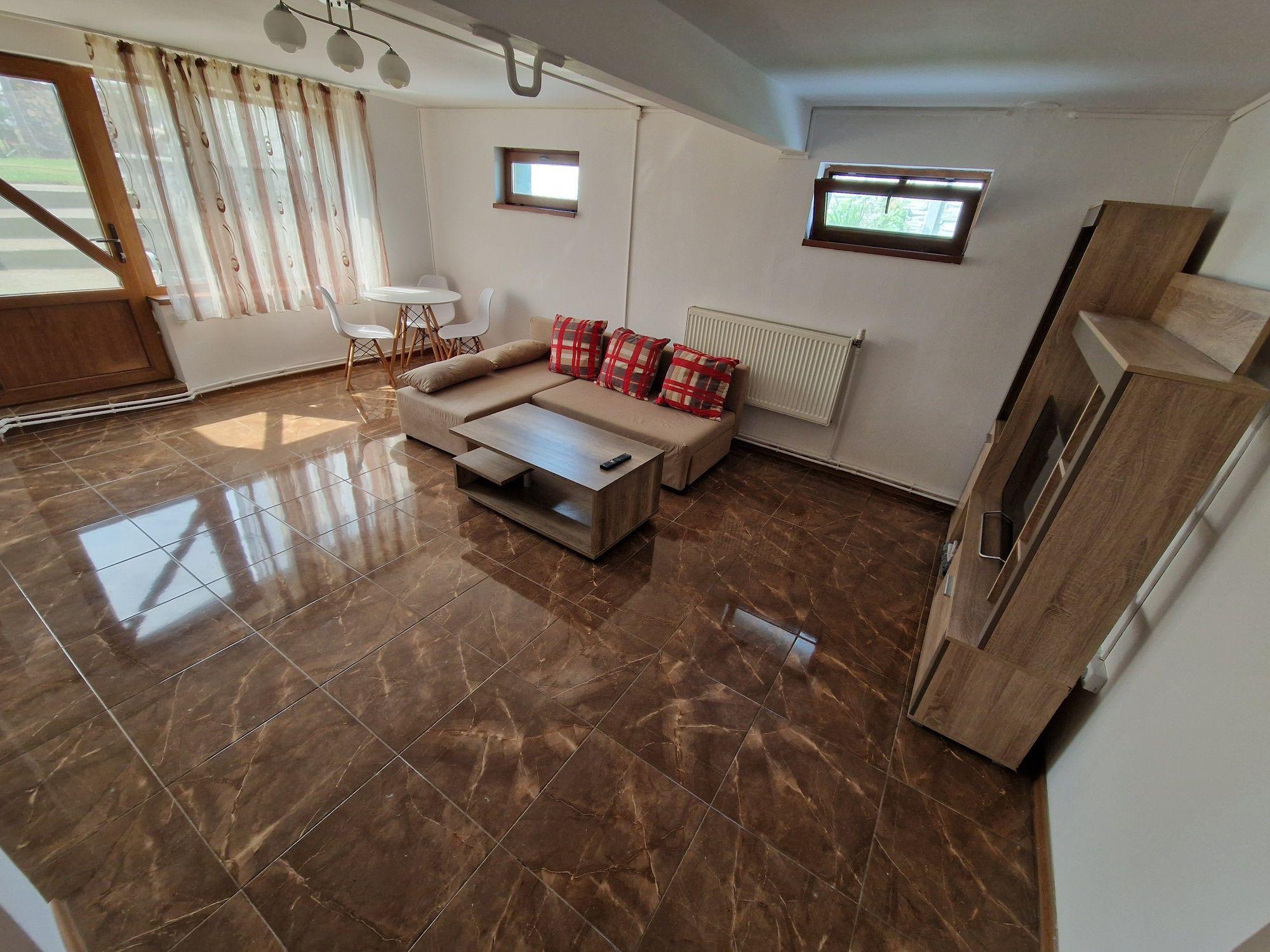 Apartament de inchiriat demisol 2 dormitoare