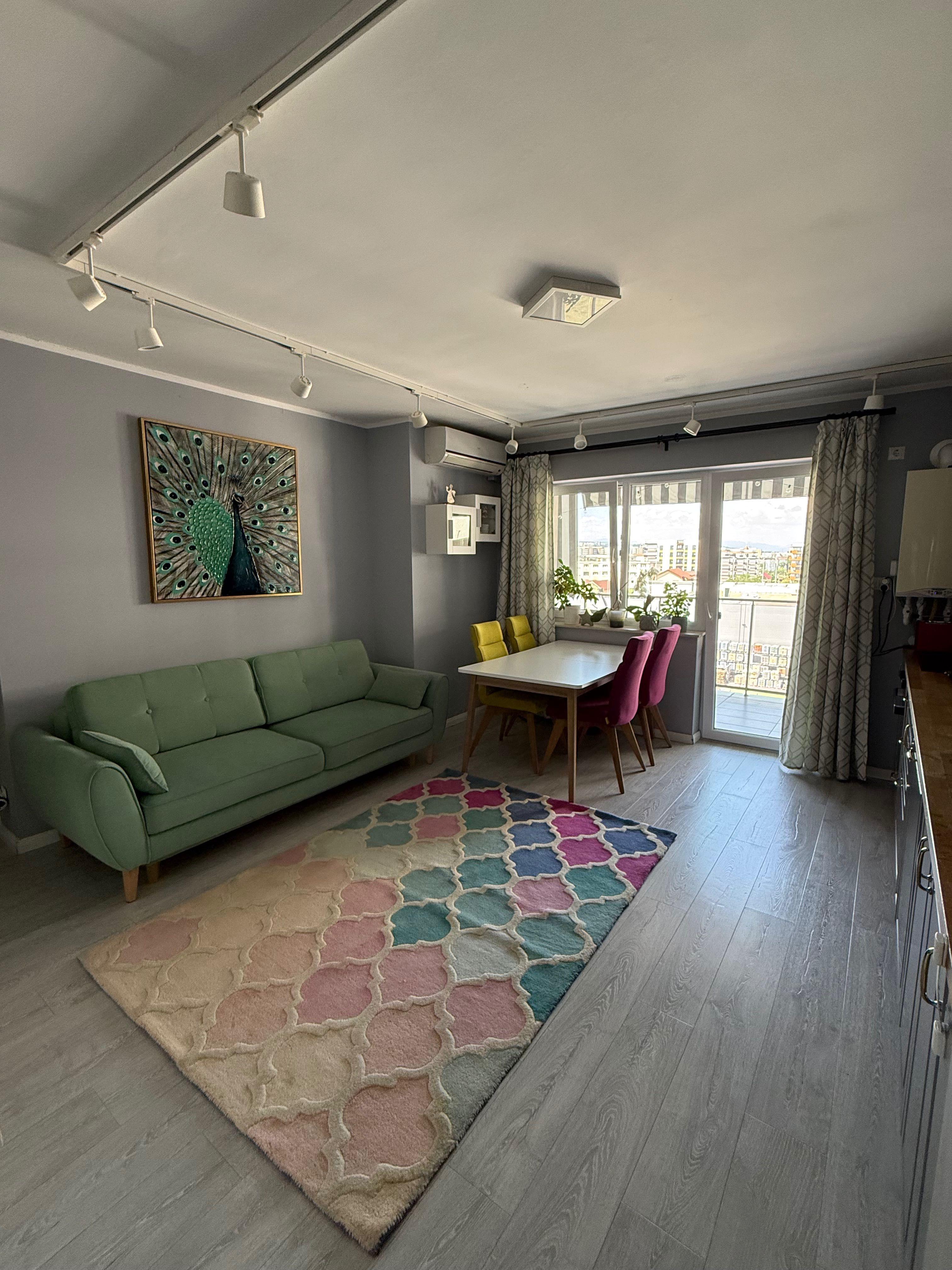 Inchiriez apartament 3 camere | 70 mp + terasă 19 mp | garaj subteran inclus | zona Aurel Vlaicu