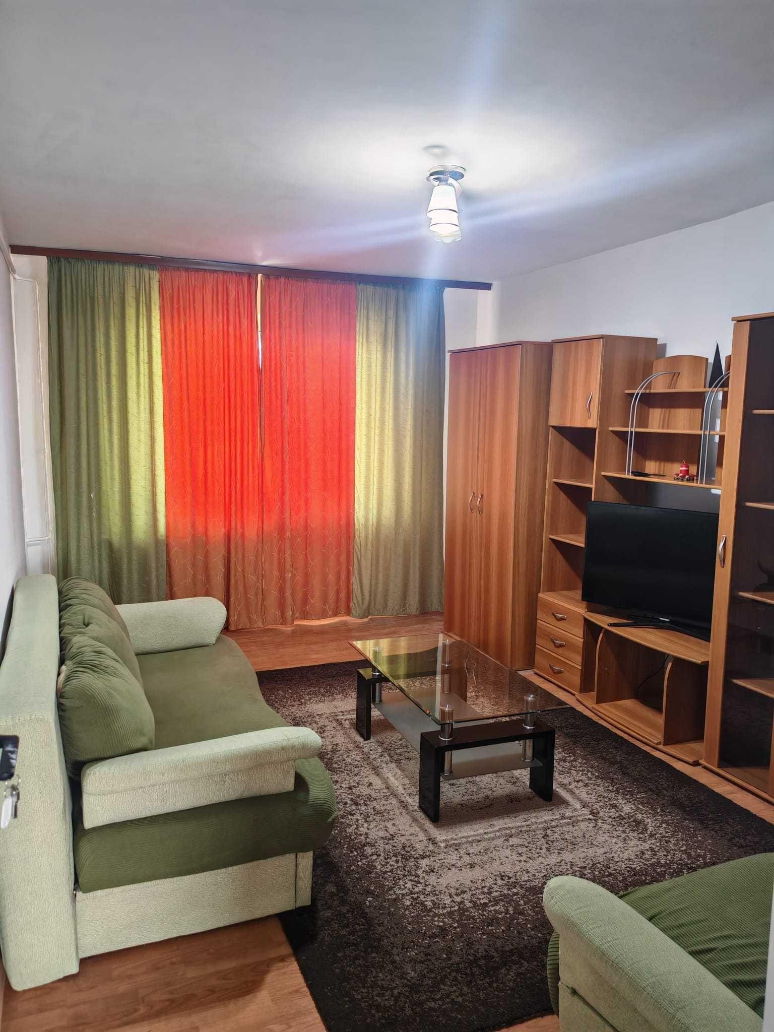Proprietar inchiriez apartament  cu 2 camere Tudor mobilat și dotat cu aparatură electrocasnică inclusiv aer conditionat
