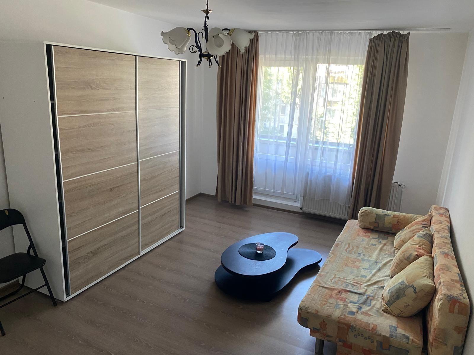 Închiriez apartament cu 2 camere in Tudor