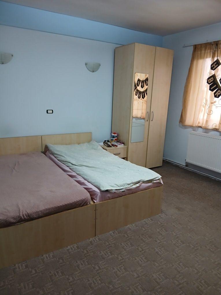 Inchiriez garsoniera pentru studente