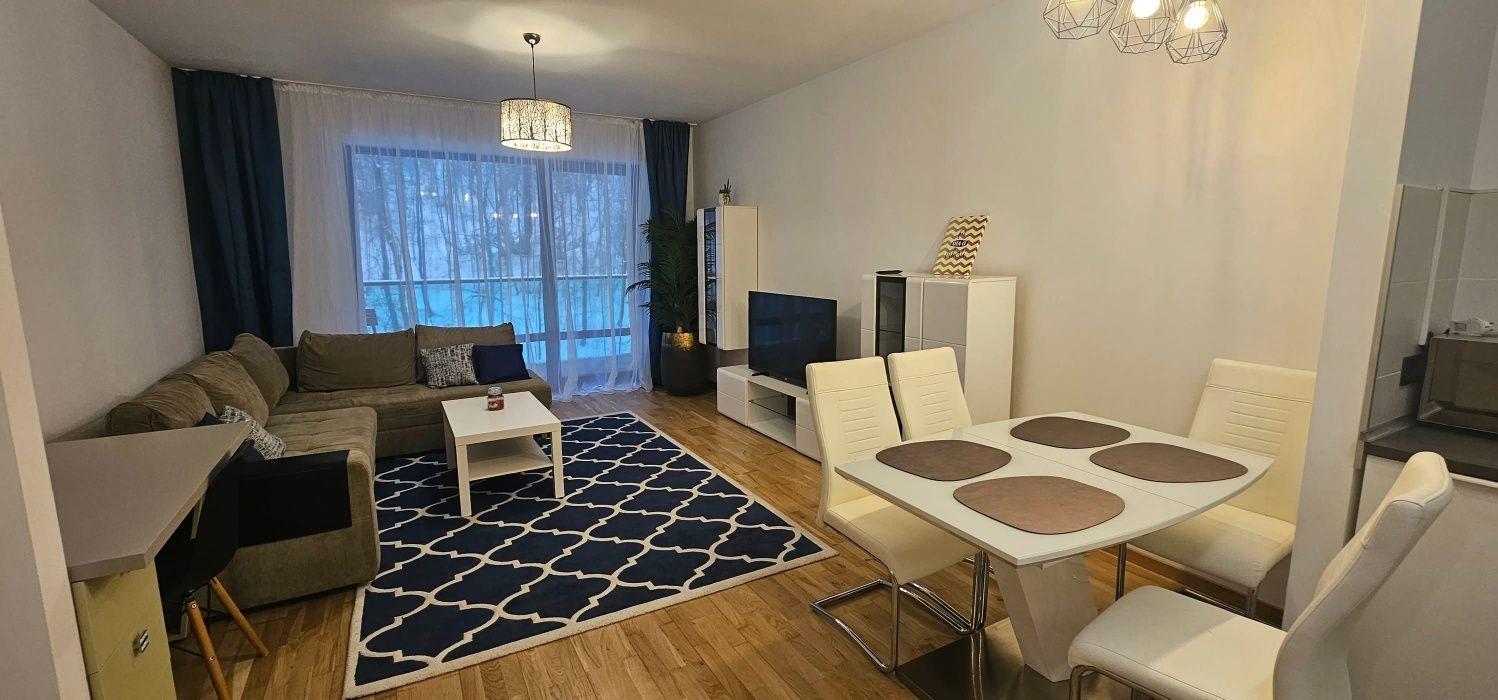 Persoana Fizica Închiriez Apartament 2 Camere Racadau - Tampa Gardens