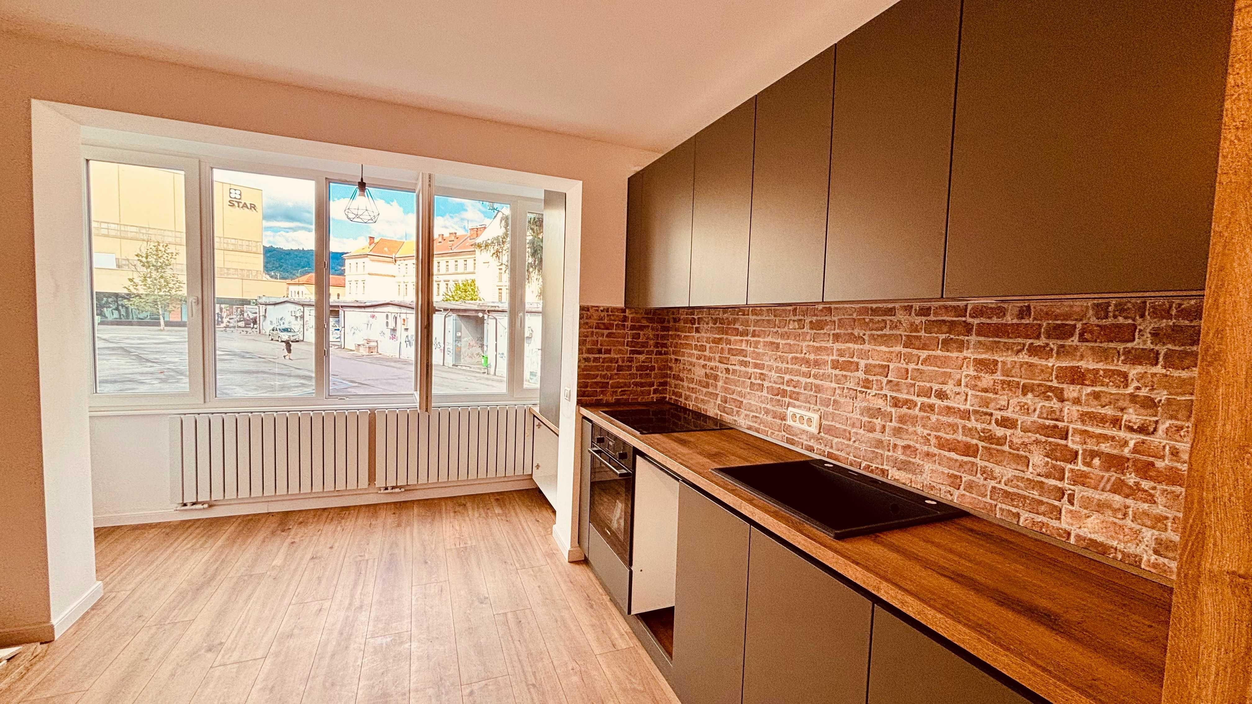 Apartament 2 camere + living openspace, renovat, partial-mobilat — Centru Brașov, lângă Star