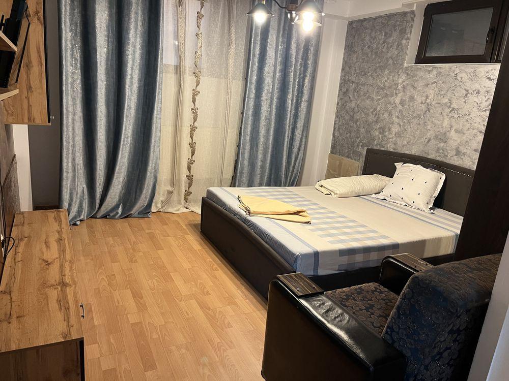 Studio  vara/iarna - central universitate blvd Mamaia - imagine 1