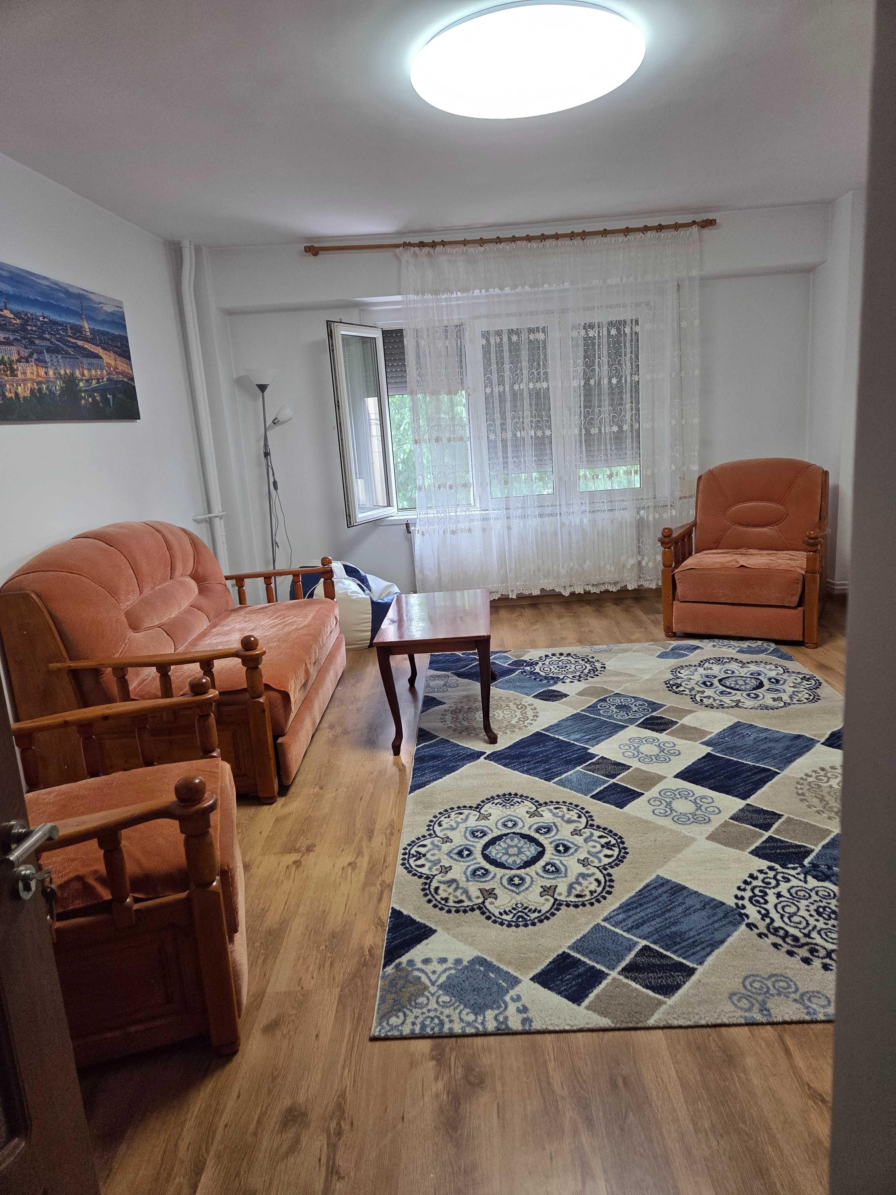 Inchiriere apartament 3 camere