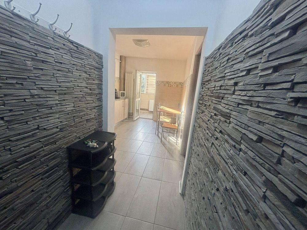 Apartament cu 2 camere,55 mp, semidecomandat, et.2, Craiovita Noua