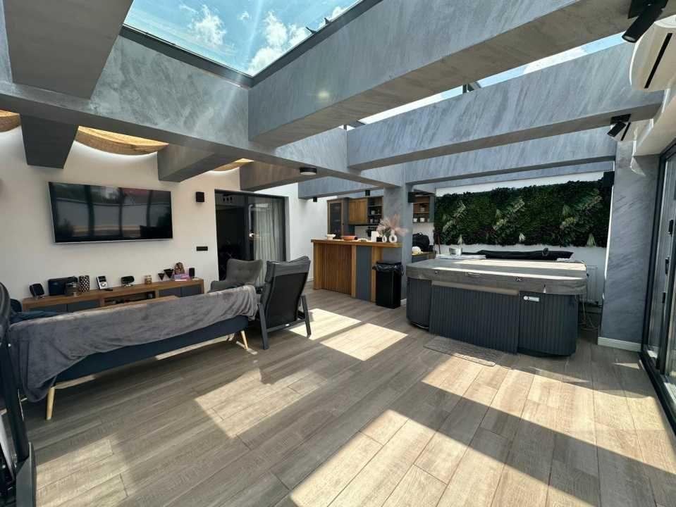 PENTHOUSE 3 camere - Jacuzii, 2 locuri de parcare, mobilat si utilat - 165 mp - imagine 1