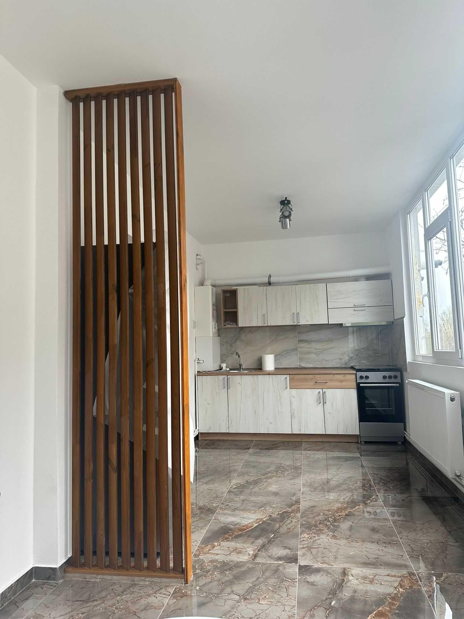 Apartament de Închiriat 2 camere decomandat, bucatarie 18mp, Craiovița Nouă