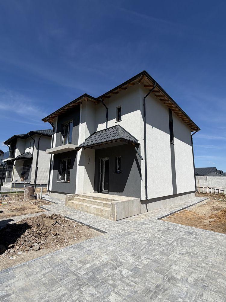 Casa Carcea premium P+1 , toate utilitatile , placa peste etaj - imagine 1