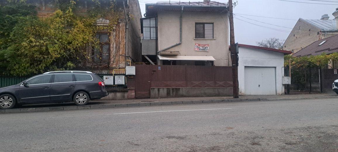 Închiriez casa zona centrala - imagine 1