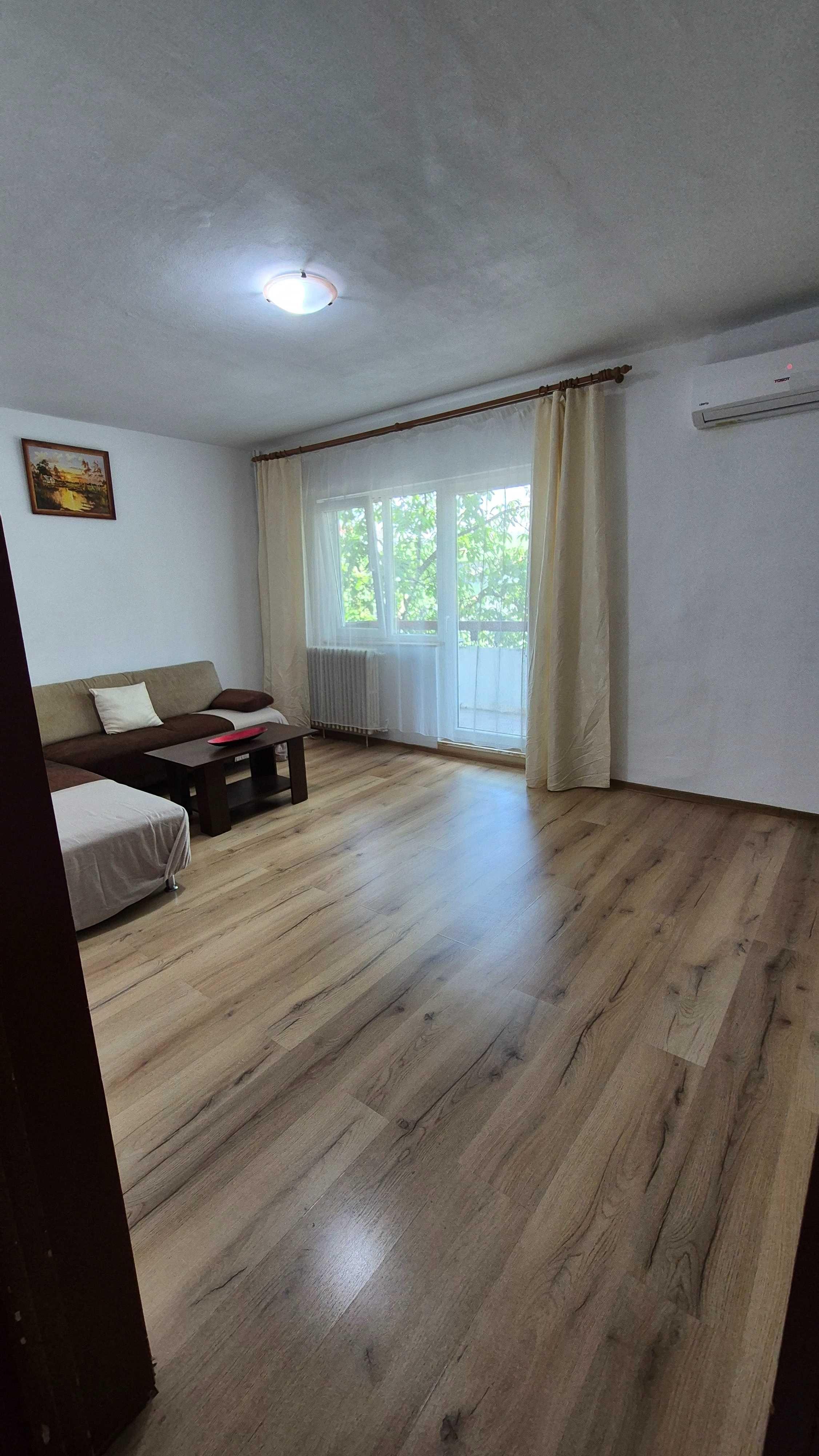 De vanzare apartament 3 camere tip PC, zona Sf. Apostol Andrei - imagine 1
