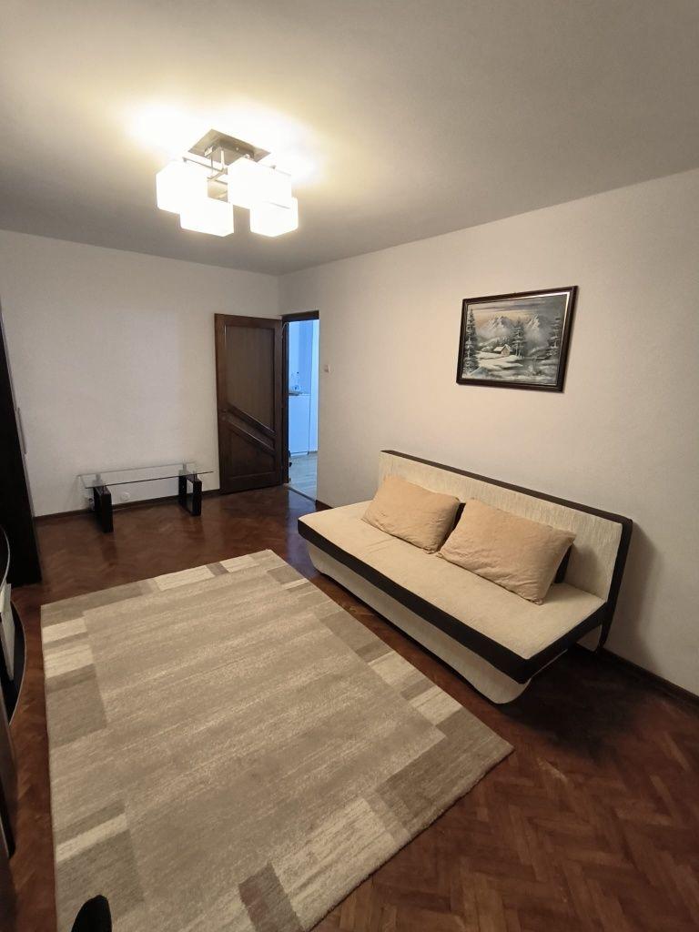 Închiriez apartament cu 3 camere decomandat+ loc parcare - imagine 1