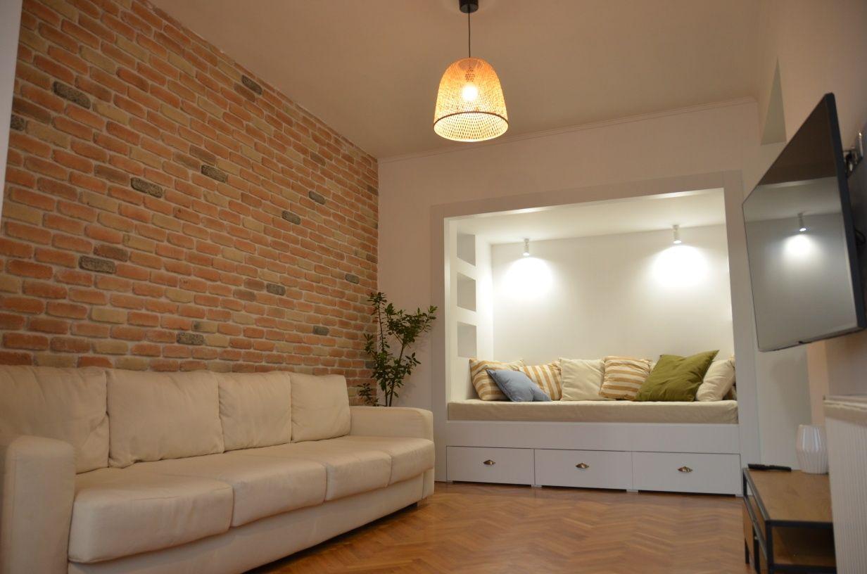 Apartament + Garaj pentru inchiriere, Ultracentral Oradea - imagine 1