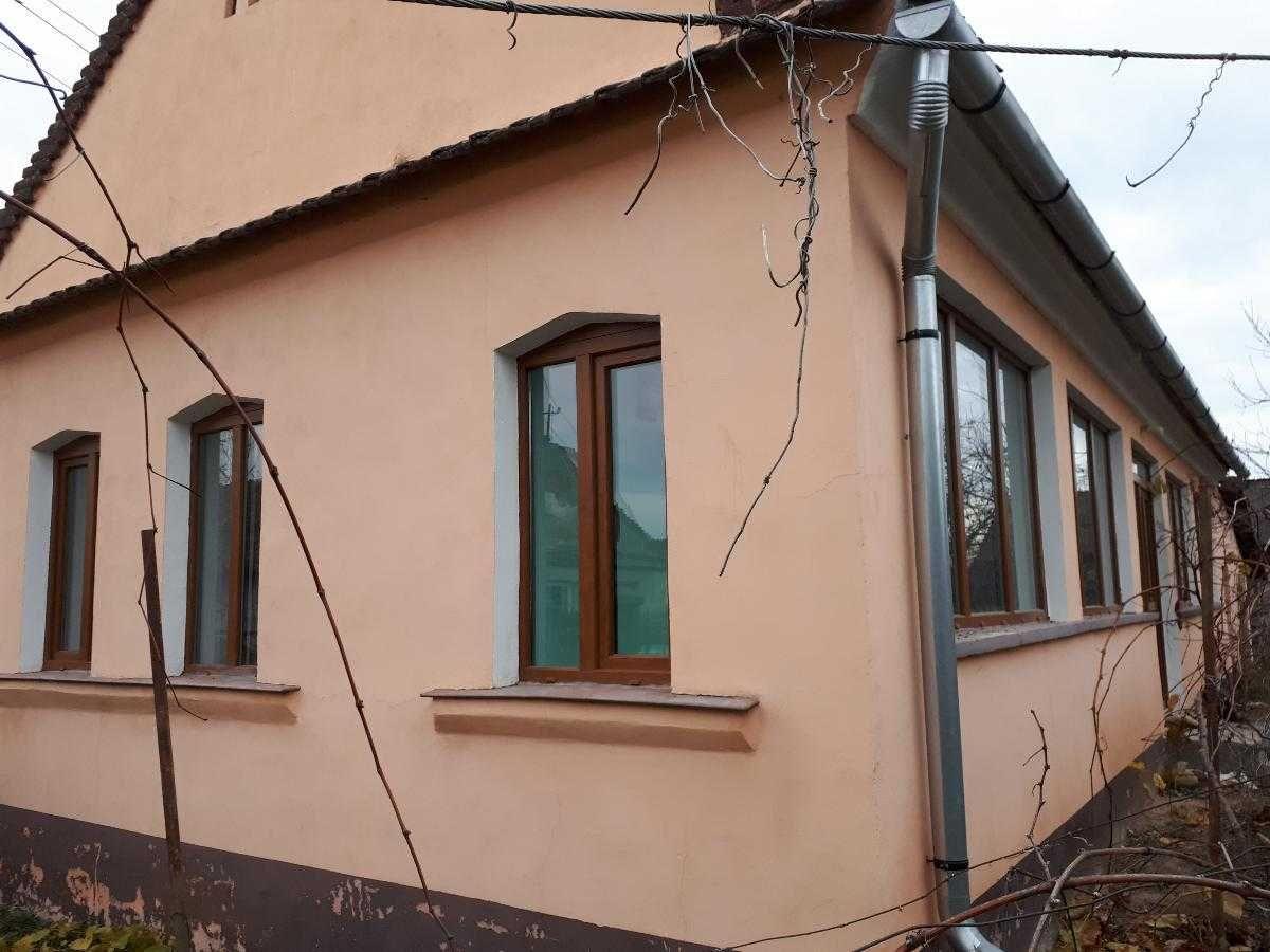 Vand casa si teren in Chislaz, Bihor Oradea - Marghita, Zona cu Autostrada si Strand
