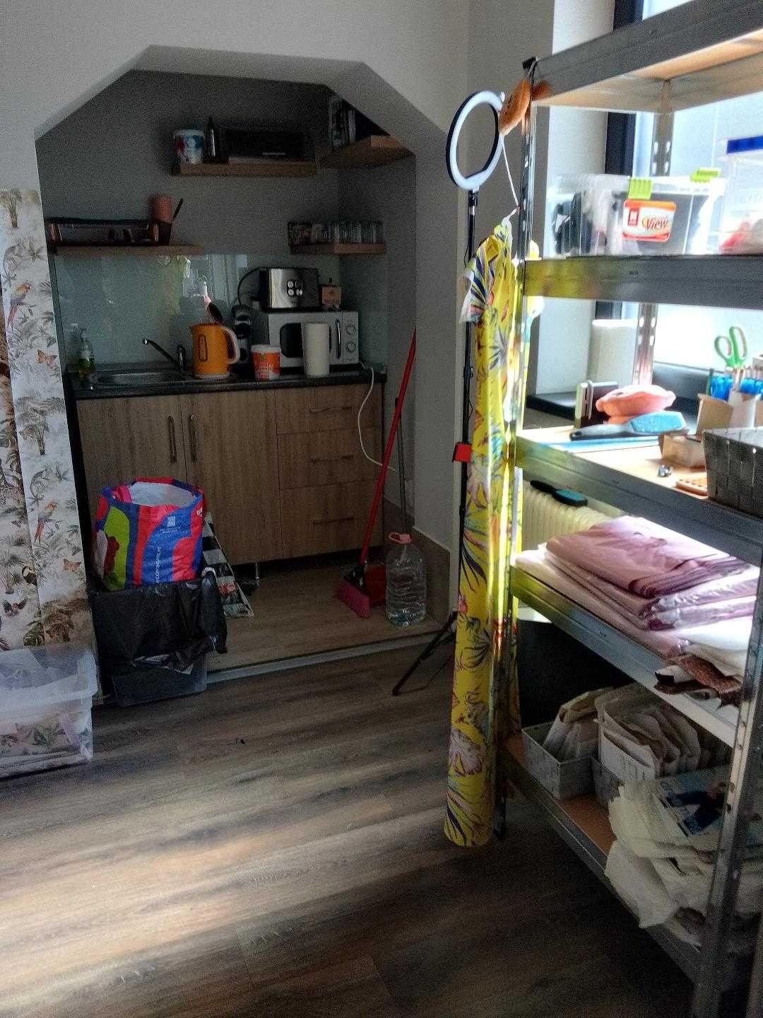 Dau in chirie spatiu comercial - actualmente croitorie