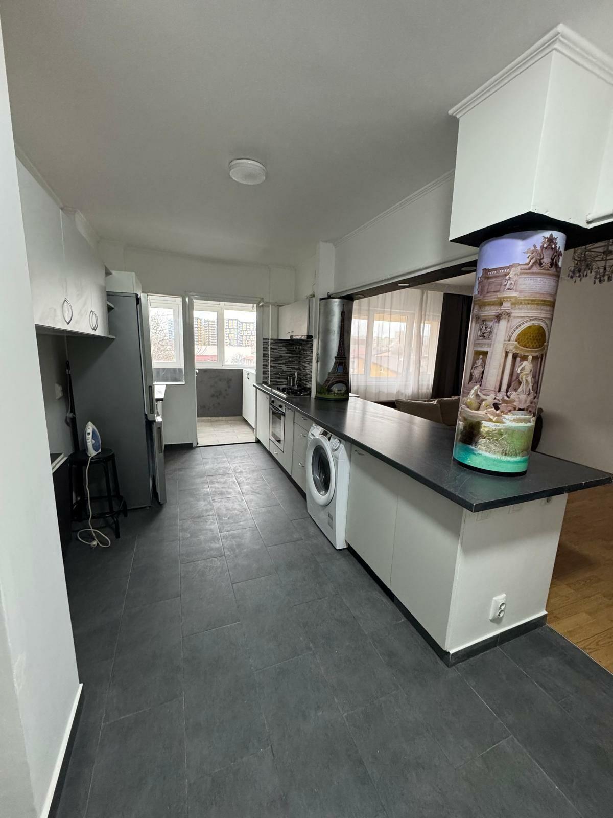 Inchiriez apartament 4 camere - imagine 1