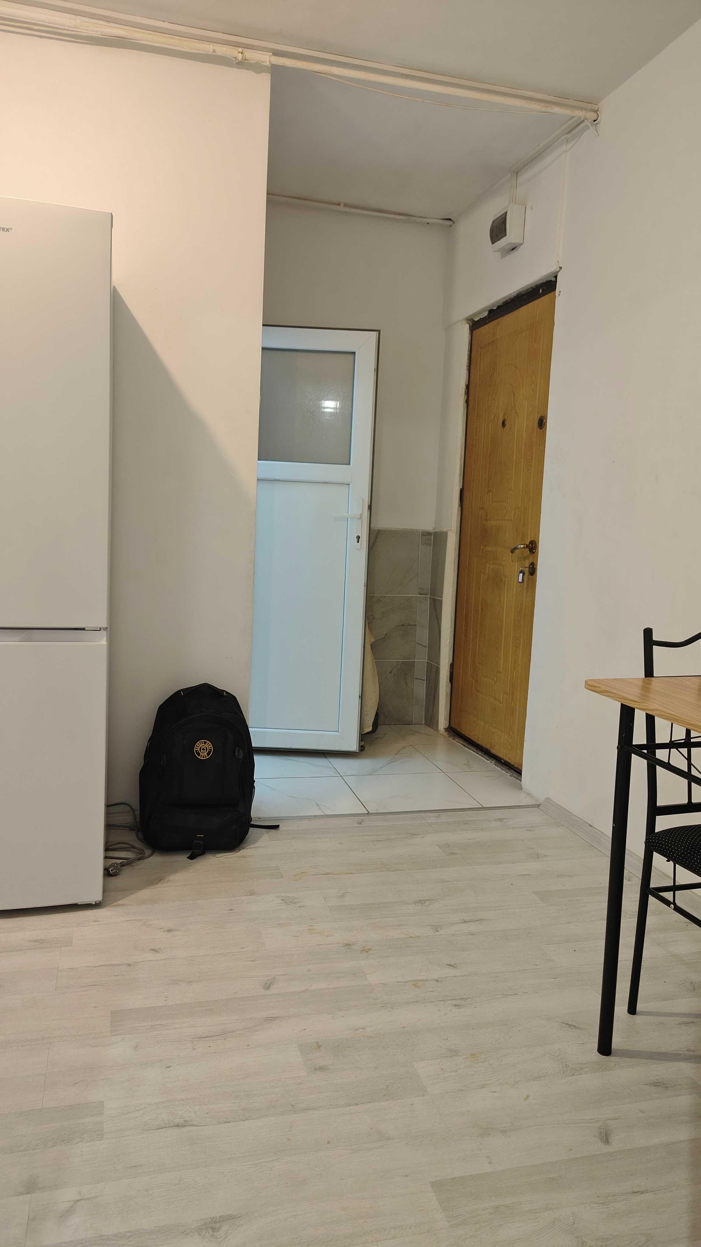 Vând apartament 2 cam. Cf.3 complex Baicului - imagine 1