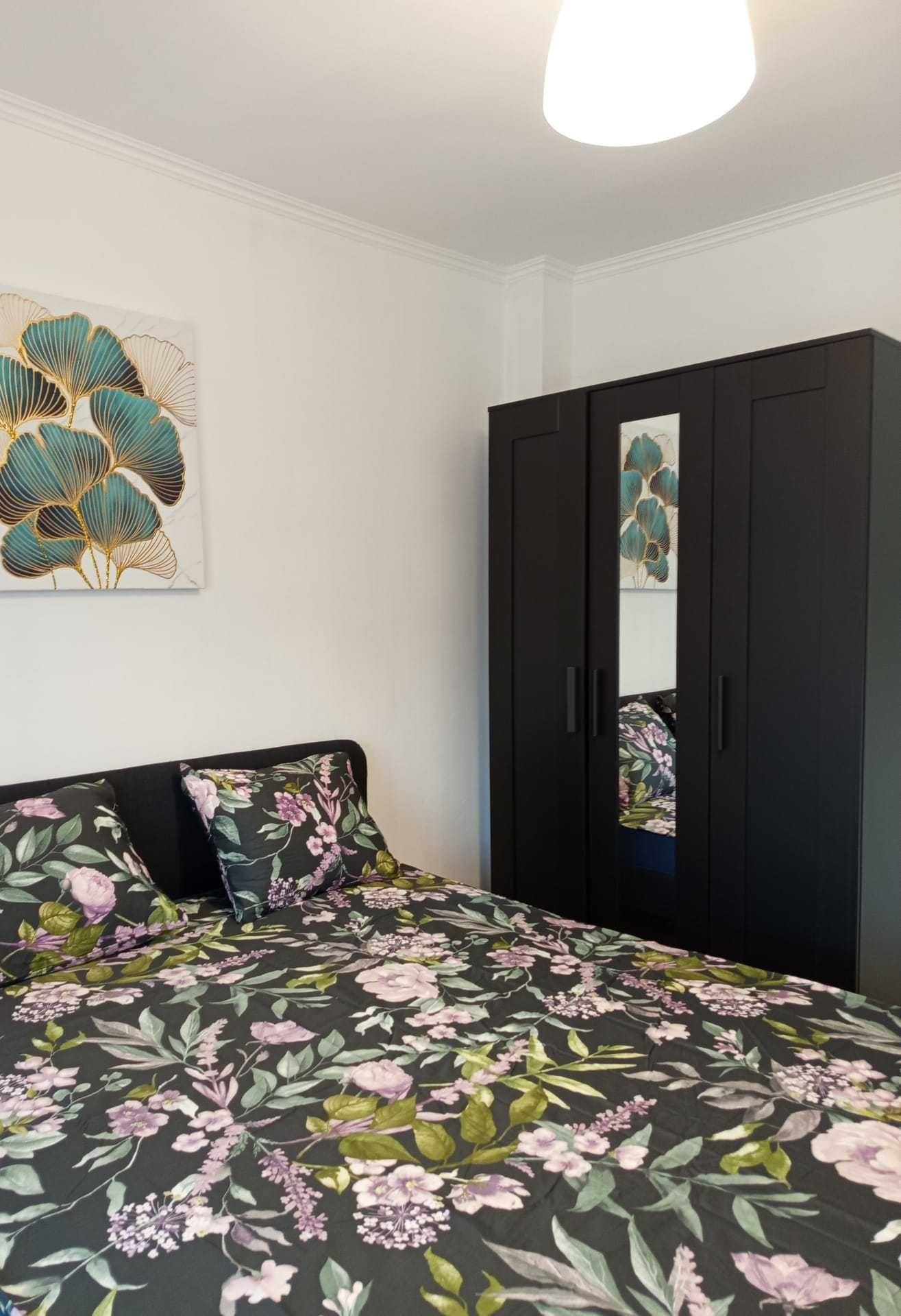 Vind apartament cu 2 camere Piata Romana, balcon 8,52m ,ideal airbnb - imagine 1