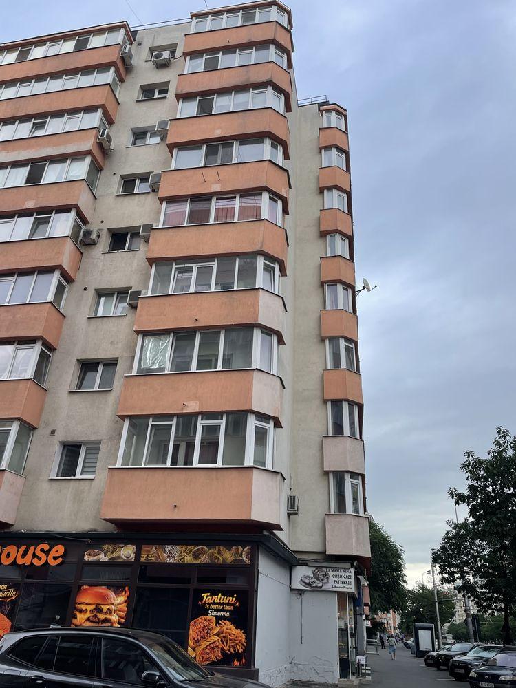 Vand apartament 2 camere cal Mosilor/str Mihai Eminescu