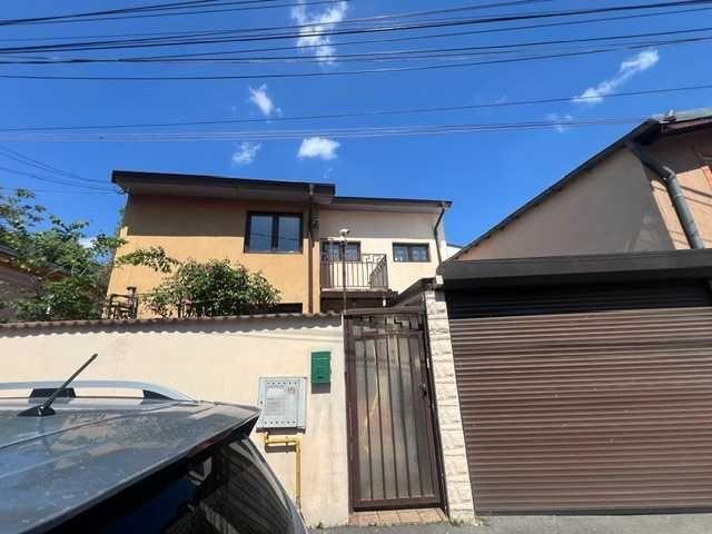 Vand Casa singur curte Brancoveanu, Alunisului, , 5 camere si 3 bai, 160 m.p..