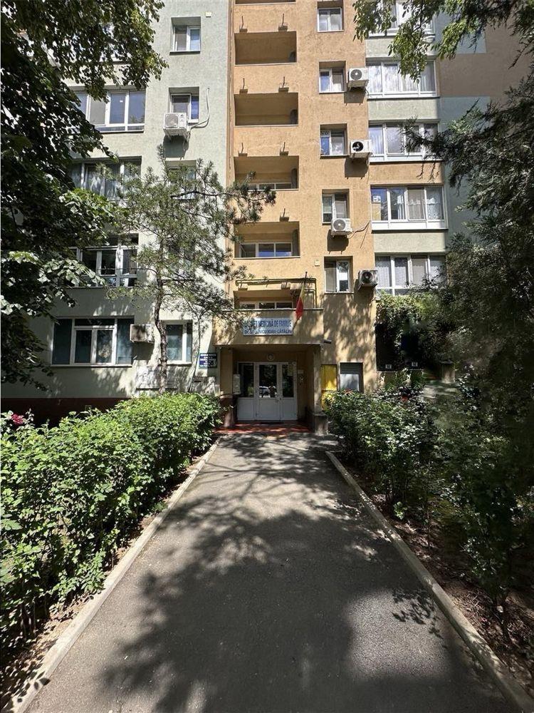 Vanzare apartament 2 camere, Drumul Taberei.