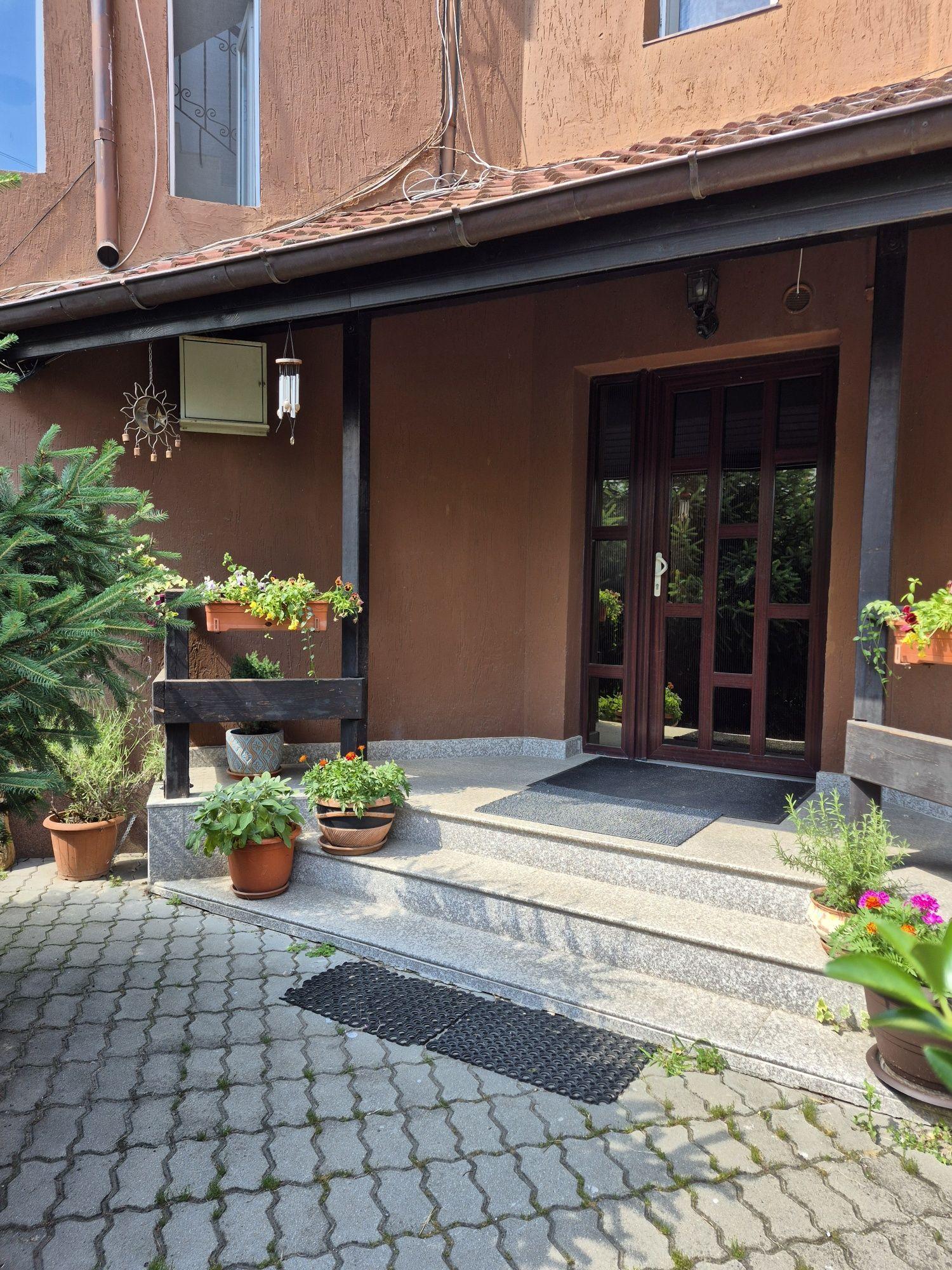 Apartament de 2 camere spatios de inchiriat Drumul Taberei
