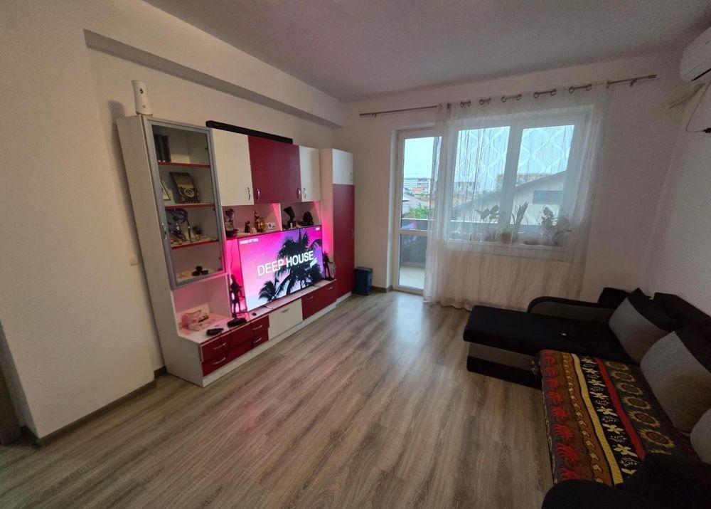 Ofer spre inchiriere apartament cu 2 camere