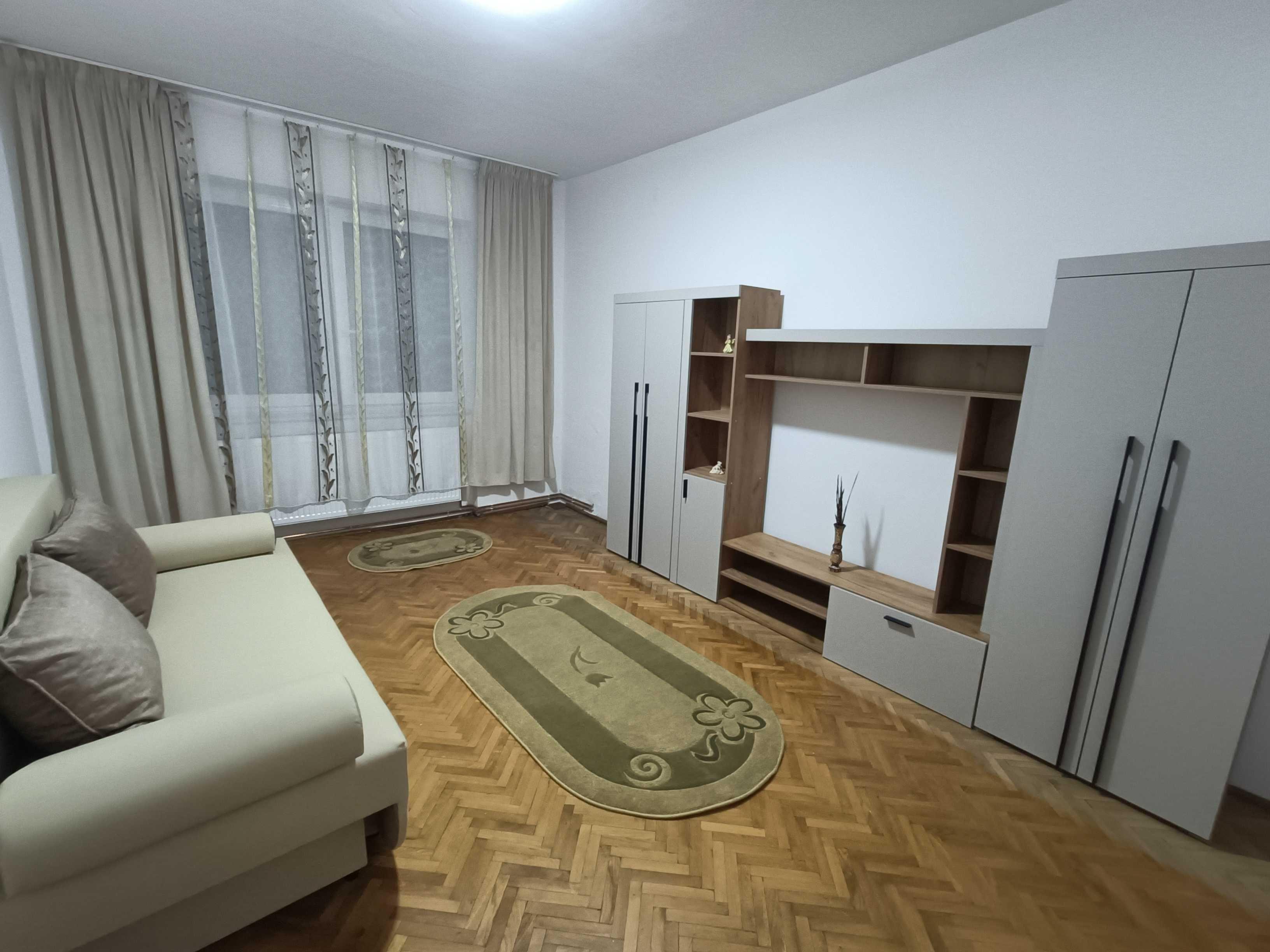 Închiriez apartament 3 camere Slavici, zona RFN