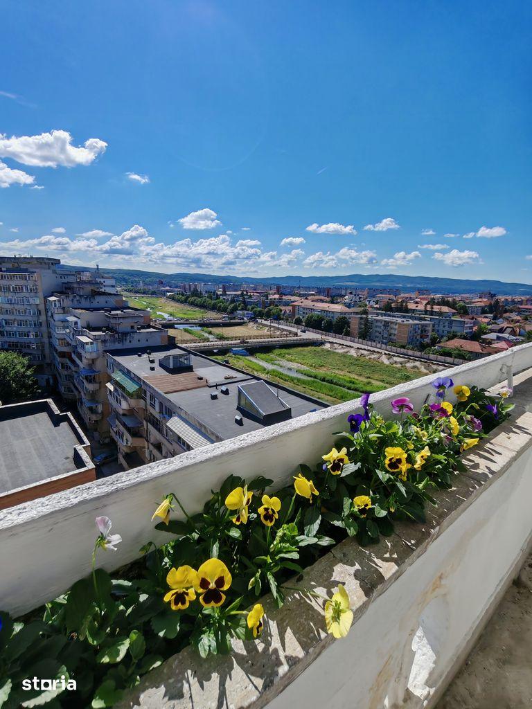 Zăvoi Centru | Lift nou | 2 balcoane 16mp | Panoramă | 2 băi | Renovat - imagine 1