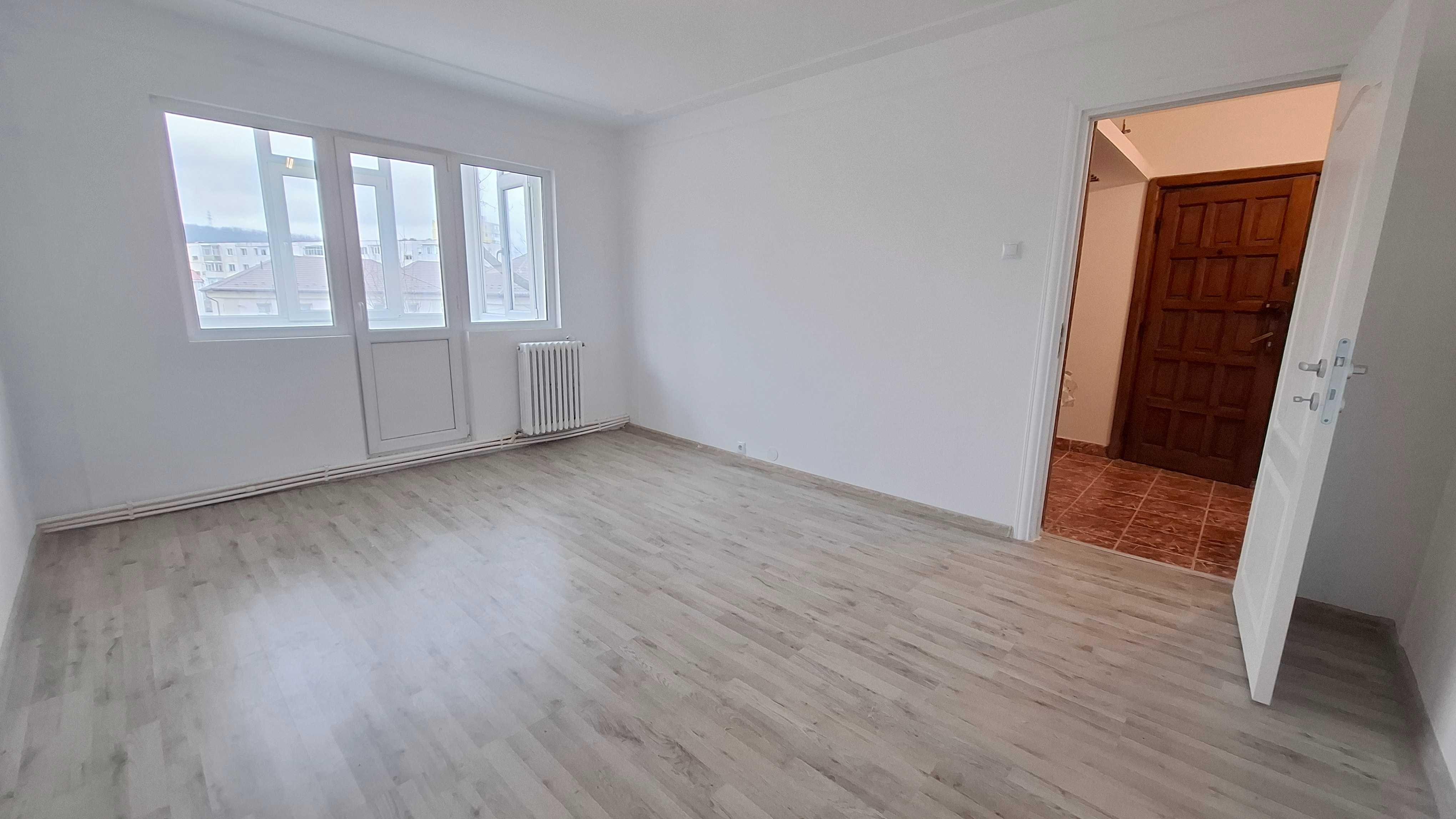 Apartament 3 camere,Et.2, Alexandru Zimbru,centrala,balcon inchis