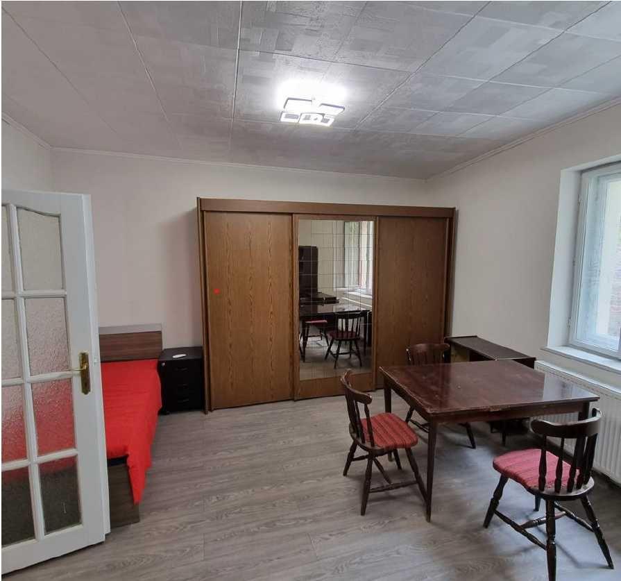 Apartament 1 camera, ultracentral Arad, curte comuna, cu boxa depozitare, de inchiriat