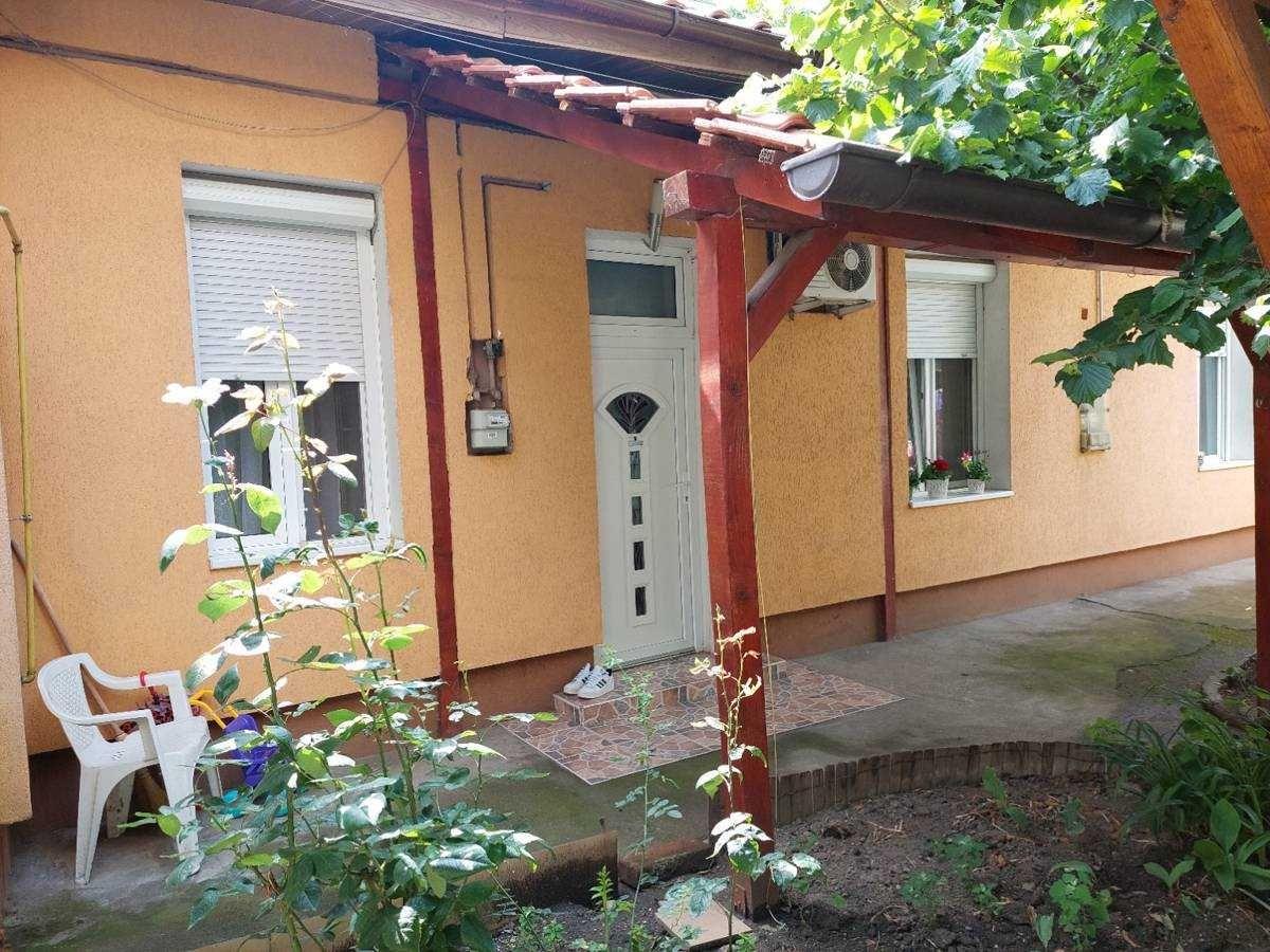 vind casa in curte comuna