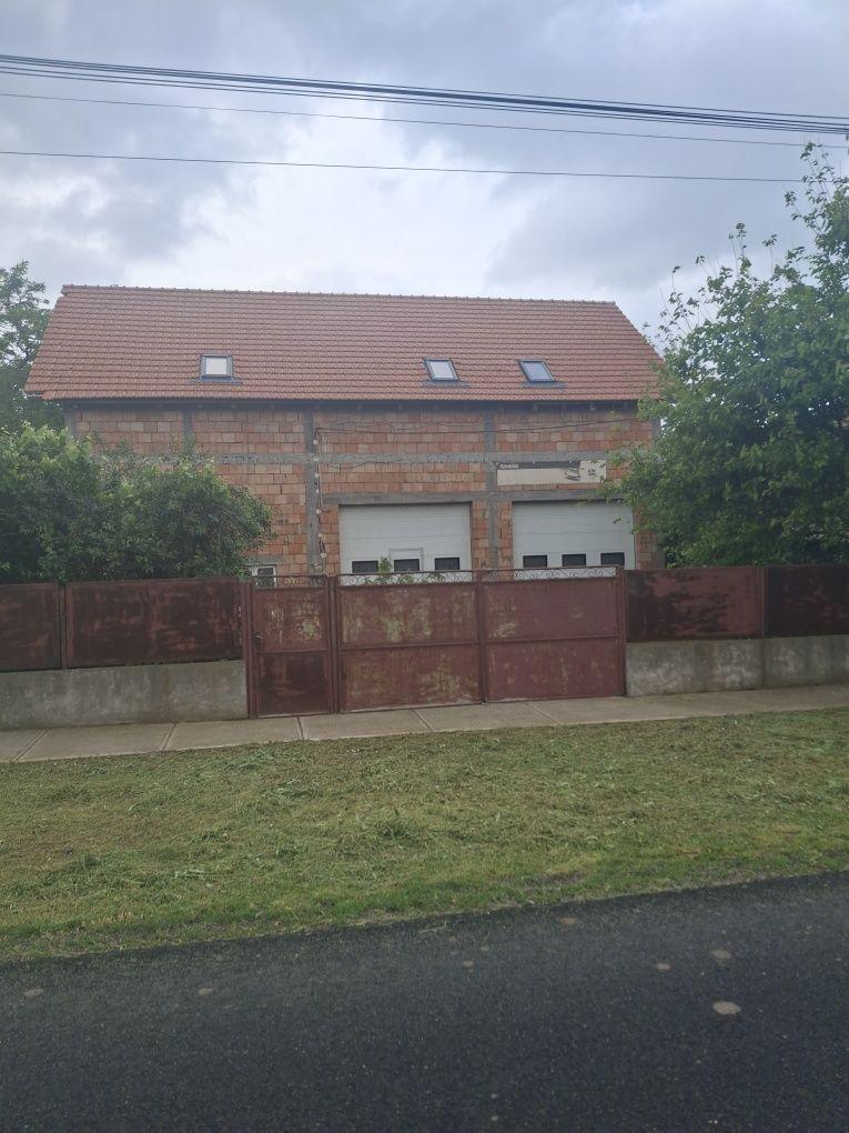 Casa nou construită in Iratosu langa Arad
