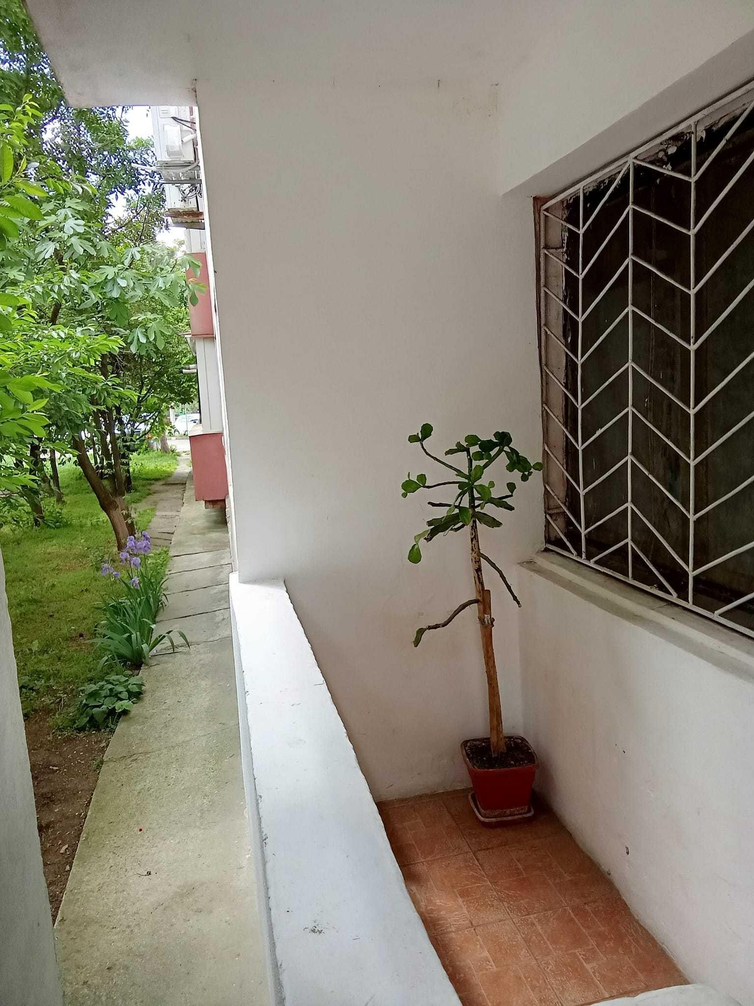 Apartament 2 camere semidecomandat - imagine 1