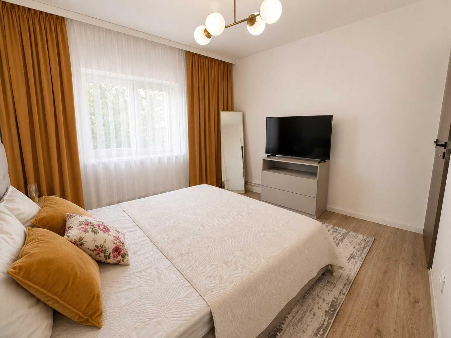 Strand etaj 1 Apartament 2 camere decomandate de vanzare balcon