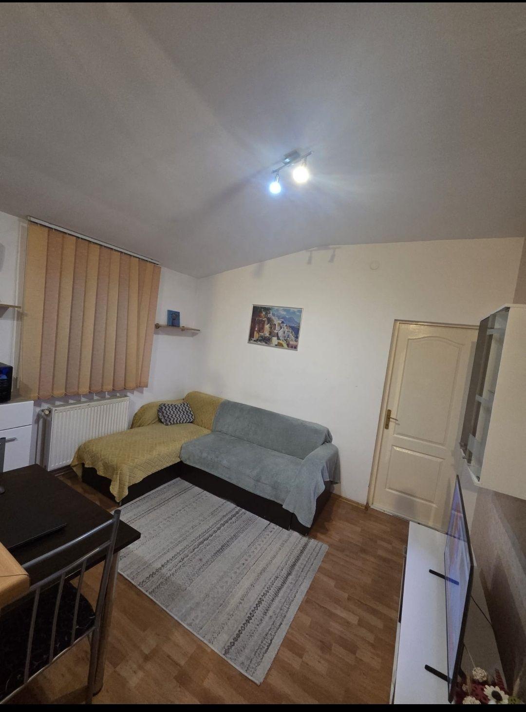 Proprietar inchiriez ap 2camere in zona Mihai Viteazul str Miraslau