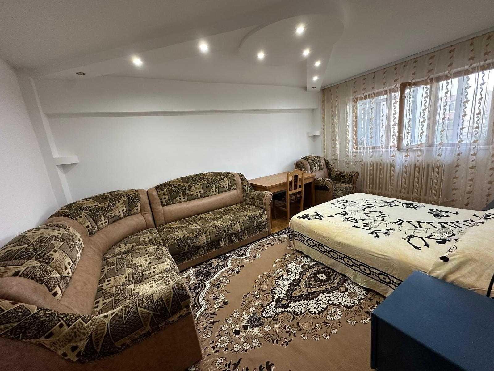 Apartament de inchiriat cu 2 camere decomandat George Enescu