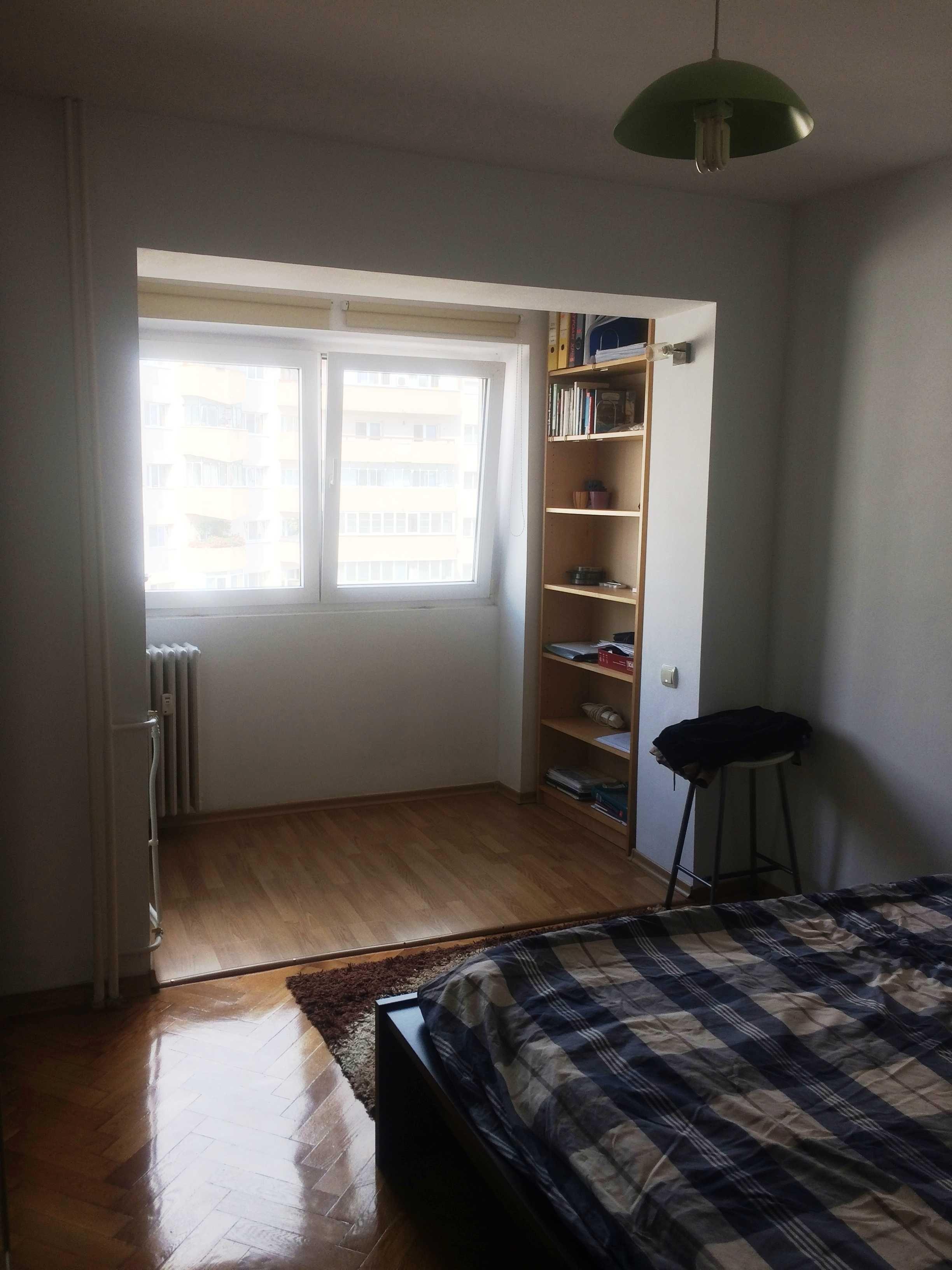 Persona fizica inchiriez apartament 2 camere decomandat incepand cu 1 iulie situat în George Enescu la 5 min de Universitate/Spital/Politie/Kaufland
