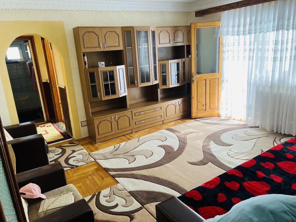 Inchiriez Apartament cu 2 camere in George Enescu (Strada Luceafarului)